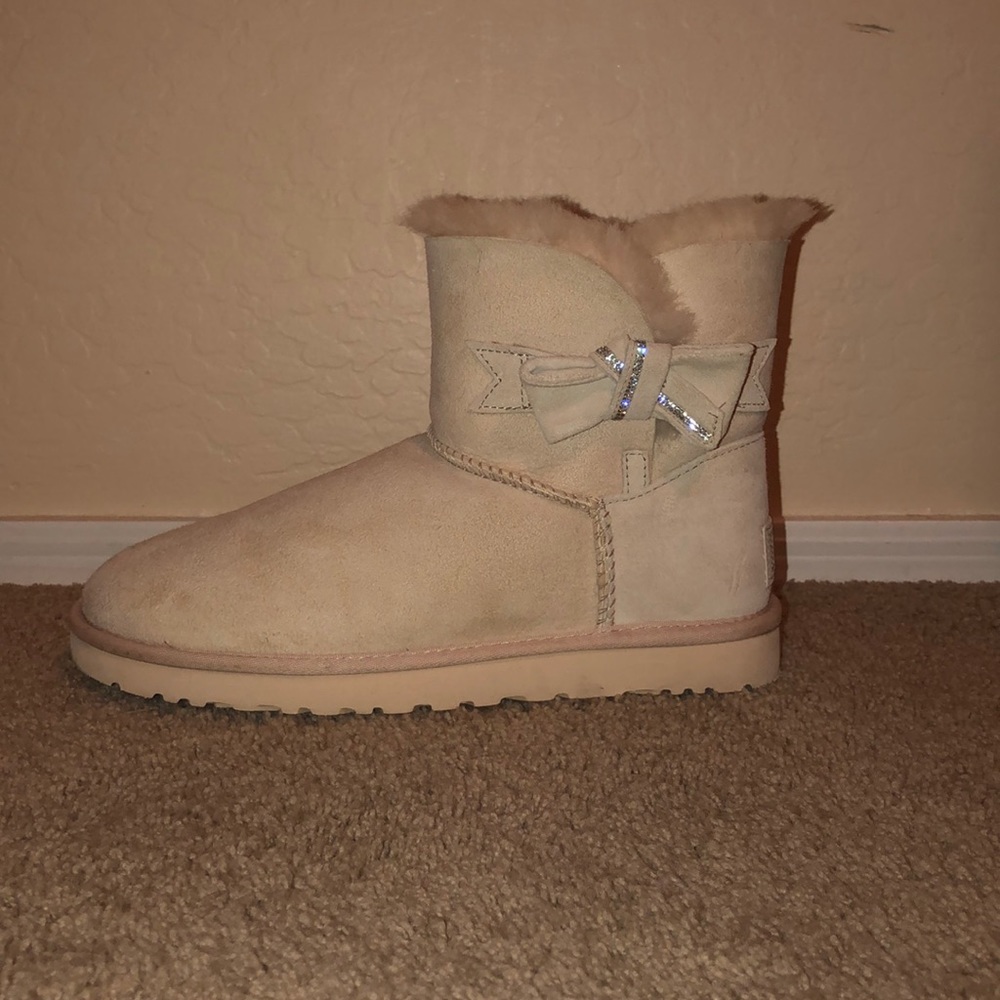 off white uggs with bow